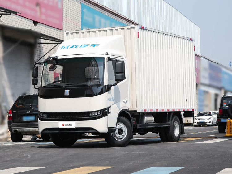 Geely Farizon H8E